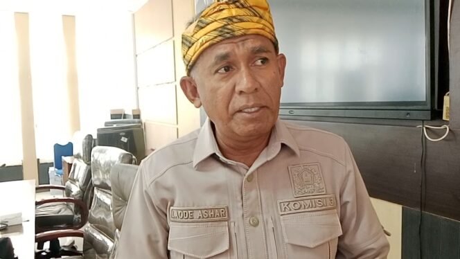 
 Ketua Komisi III DPRD Kendari, La Ode Ashar. Foto: Penafaktual.com