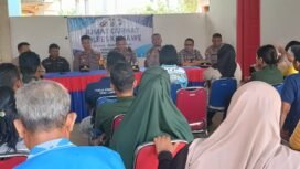 Polres Konawe gelar Jumat Curhat di Desa Langgomea. Foto: Istimewa
