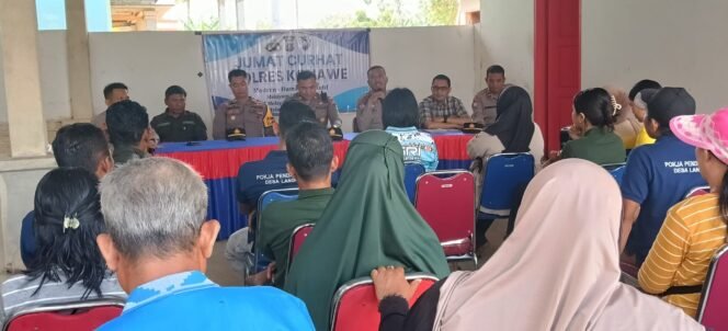 
 Polres Konawe gelar Jumat Curhat di Desa Langgomea. Foto: Istimewa