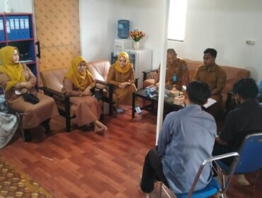 KSBSI Kota Kendari kembali menggelar tripartit bersama PT Tiara Abadi Sentosa (TAS) yang dimediatori oleh Dinas Tenaga Kerja Kota Kendari. Foto: Istimewa