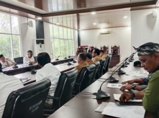 Rapat Dengar Pendapat (RDP) di DPRD Provinsi Sulawesi Tenggara, menyoroti dugaan pelanggaran hauling PT ST Nikel Resources. Foto: Istimewa  