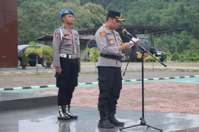 
 Kapolres Konawe Utara AKBP Rico Fernanda, S.H., S.I.K., M.H., memimpin Apel Gelar Pasukan Operasi Ketupat Anoa 2026. Foto: Istimewa  