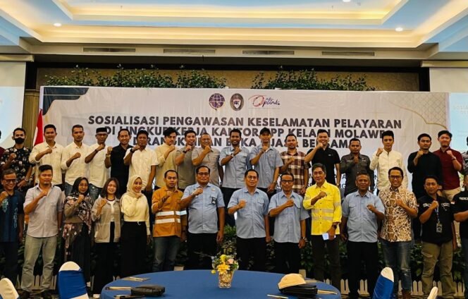 
 Foto bersama usai sosialisasi pengawasan keselamatan pelayaran di lingkup kerja KUPP Kelas I Molawe. Foto: Istimewa