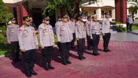 Direktur Lalu Lintas Polda Sulawesi Tenggara, Kombes Pol Dr. Argowiyono, S.H., S.I.K., M.Si., menghadiri apel pagi yang dilaksanakan di Lapangan Gajah Mada Polda Sultra. Foto: Istimewa