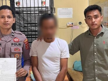 Pria insial LAS (tengah) ditangkap polisi kasus tindak pidana pencabulan anak di Buton. Foto: Istimewa