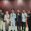 Foto bersama usai pelantikan Kepala Desa Wawesa. Foto: Istimewa