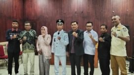Foto bersama usai pelantikan Kepala Desa Wawesa. Foto: Istimewa