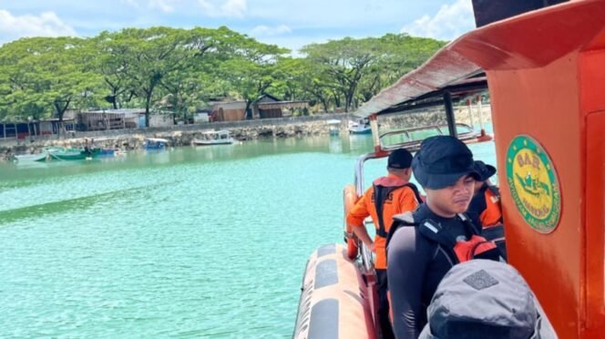 
 Tim SAR dikerahkan untuk melakukan operasi pencarian korban nelayan yang hilang melaut di Muna. Foto: Istimewa