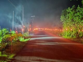 
Suasana malam takbiran dalam rangka menyambut Hari Raya Idul Fitri 1447 H atau 2026 M di Kelurahan Sara'ea, Kecamatan Kulisusu, Kabupaten Buton Utara, Sulawesi Tenggara. Foto: Istimewa
