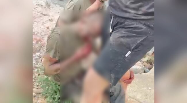 Pria inisial DE (38) diamuk massa setelah diduga melakukan percobaan pemerkosan tehadap pelajar 13 tahun di Kendari. Foto: Istimewa