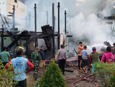 Sebuah rumah burung walet di Kolaka Timur ludes terbakar. Foto: Istimewa