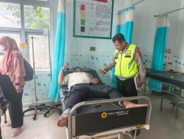 Korban kecelakaan lalu lintas, Adel Muzzaky Djabir (17) saat menjalani perawatan di rumah sakit. Foto: Istimewa.