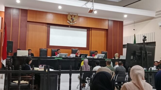 
 Sidang lanjutan kasus tindak pidana korupsi pada Setda Mubar di PN Kelas IA Kendari, Kamis (16/4/2026). Foto: Penafaktual.com