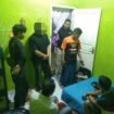 Polres Kolaka Utara meringkus dua terduga pelaku peredaran narkoba di Kecamatan Pakue Utara, Kabupaten Kolut. Foto: Istimewa