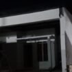 Salah satu rumah di BTN Pradana Residenci dalam kondisi gelap tak teraliri listrik. Foto: Istimewa