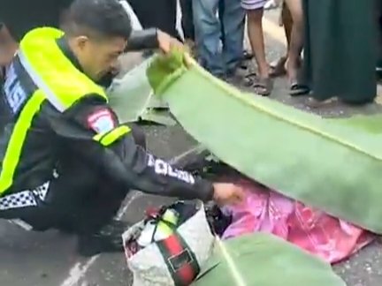 Seorang perempuan bernama Fitriani meninggal dunia dalam kecelakaan lalu lintas di Wawotobi Konawe. Foto: Istimewa.