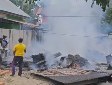 Rumah warga di Desa Suka Damai Muna Barat ludes dilalap api. Foto: Istimewa