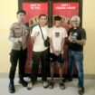 Petugas Satreskrim Polres Buton Utara mengamankan terduga pelaku kekerasan seksual terhadap anak berinisial DI (18), Senin (27/4/2026). DI ditangkap di wilayah Kulisusu setelah dilaporkan pada hari yang sama. Foto: Istimewa