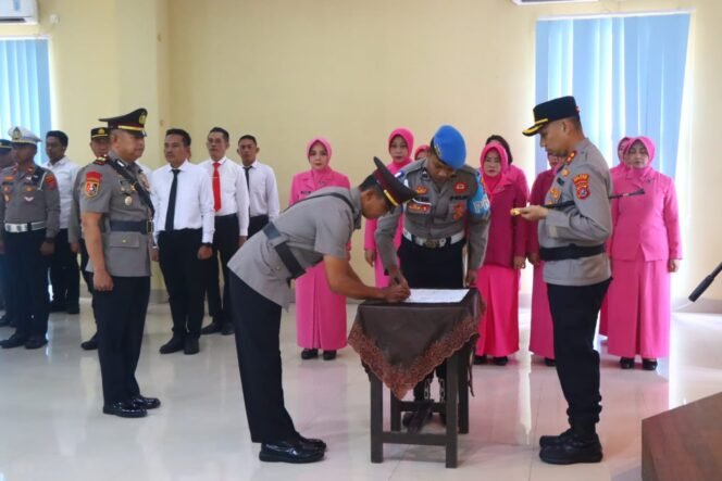 
 Serah Terima Jabatan (Sertijab) Kapolsek Asera. Foto: Istimewa