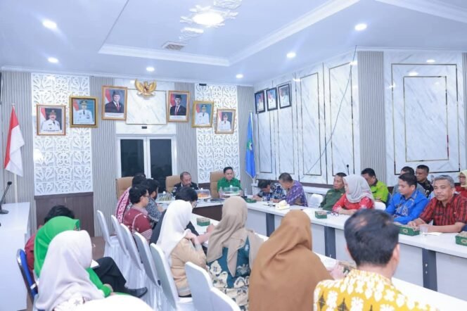 
 Bupati Bombana pimpin exit meeting pemeriksaan terinci LKPD TA 2025. Foto: Istimewa