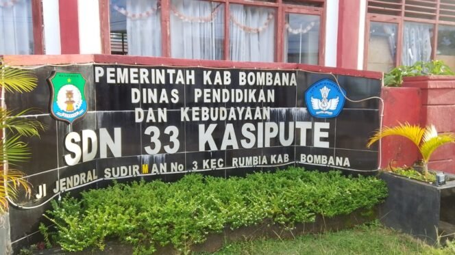 
 SDN 33 Kasipute Kabupaten Bombana. Foto: Istimewa