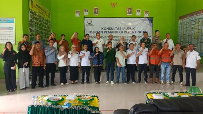 
 Foto bersama usai kegiatan konsultasi publik PT GAP. Foto: Istimewa