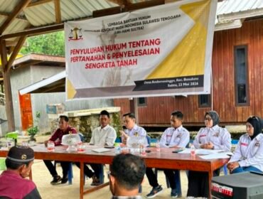 LBH HAMI Sultra turun langsung ke Desa Andomesinggo, Kecamatan Besulutu, Kabupaten Konawe, melakukan penyuluhan hukum pertanahan. Foto: Istimewa