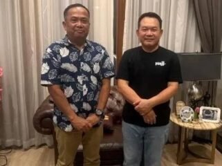 Dr. Andi Abbas, SH, MH, M.Si (kiri) saat bertemu Kepala Staf Kepresidenan Prof. Jenderal TNI (Purn) Dudung Abdurachman di Jakarta, Rabu, 27 Mei 2026. Foto: Istimewa