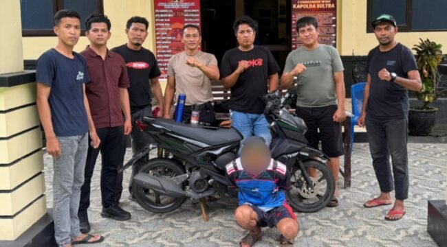 Satreskrim Polres Kolaka Utara meringkus pria insial I (depan) pelaku tindak pidana curanmor. Foto: Istimewa.