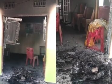 Pintu utama gedung Posyandu di Desa Oensuli Muna hangus dilalap api. Foto: Istimewa