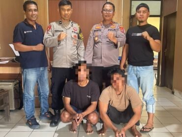 Polsek Tinanggea menangkap dua pria pelaku penganiayaan di Tinanggea Konsel. Foto: Istimewa