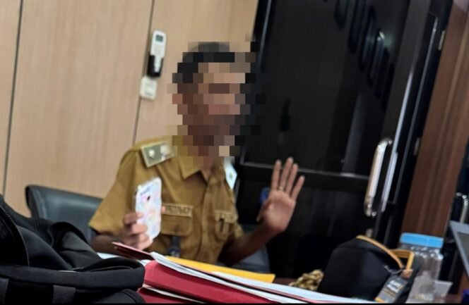 
 Kepala Desa Larompana, Kecamatan Wiwirano, Kabupaten Konawe Utara, berinisial QU. Foto: Istimewa