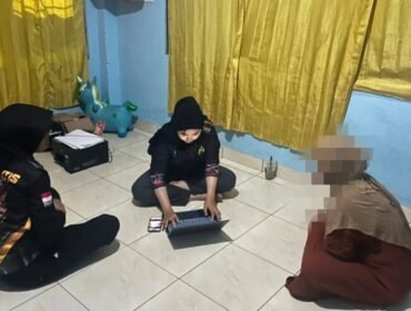 Personil Unit PPA Satreskrim Polres Buton saat memeriksa saksi dalam kasus persetubuhan. Foto: Istimewa