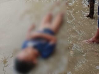 Seorang anak laki-laki ditemukan dalam kondisi tak sadarkan diri diduga tenggelam di perairan Teluk Kendari. Foto: Istimewa