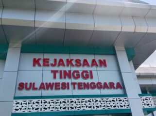 Kejaksaan Tinggi Sultra melakukan penggeledahan di rumah pribadi Dirut PT BPS guna mendalami kasus korupsi tambang. Foto: Penafaktual.com