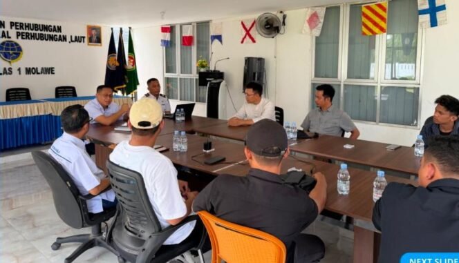 
 Kepala KUPP Kelas I Molawe menggelar rapat koordinasi bersama agen pelayaran. Foto: Istimewa