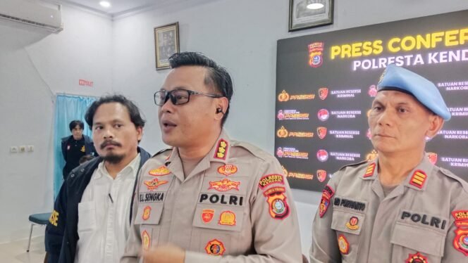 
 Kapolresta Kendari, Kombes Pol Edwin L Sengka saat konferensi pers di Polresta Kendari, Senin (29/6/2026). Foto: Penafaktual.com.