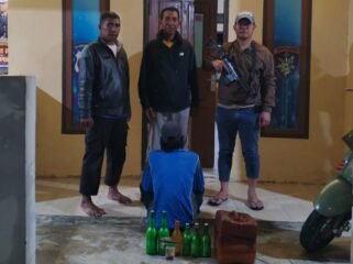 Seorang nelayan di Kabupaten Kolaka ditangkap polisi diduga menyimpan bahan peledak penangkapan ikal ilegal. Foto: Istimewa