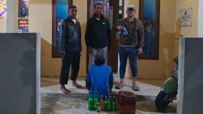
 Seorang nelayan di Kabupaten Kolaka ditangkap polisi diduga menyimpan bahan peledak penangkapan ikal ilegal. Foto: Istimewa