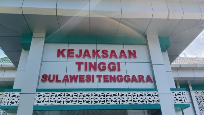 
 Kejaksaan Tinggi Sultra memanggil Bendahara Dinas Perumahan Rakyat, Kawasan Pemukiman dan Perumahan Sultra guna mendalami dugaan penyimpangan APBD. Foto: Penafaktual.com