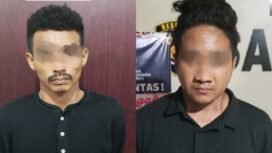 Dua pemuda inisial RA (23) dan AL (26) ditangkap polisi setelah diduga curi barang perusahaan di Kendari. Foto: Istimewa