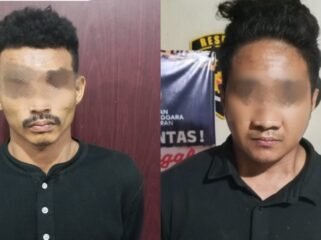 Dua pemuda inisial RA (23) dan AL (26) ditangkap polisi setelah diduga curi barang perusahaan di Kendari. Foto: Istimewa