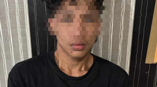 
Seorang pemuda berinisial AL (19) ditangkap Polisi atas dugaan tindak pidana pencurian kendaraan bermotor. Foto: Istimewa
