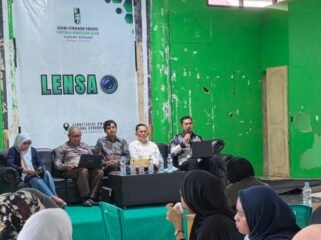Suasana diskusi yang diselenggarakan HMI Cabang Kendari. Foto: Istimewa