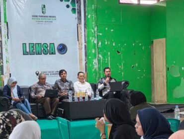 Suasana diskusi yang diselenggarakan HMI Cabang Kendari. Foto: Istimewa