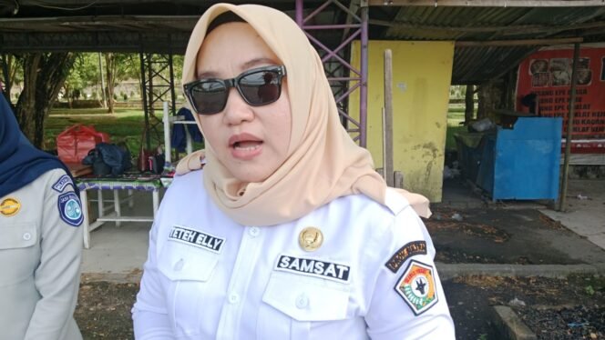 
 Kepala Samsat Kota Kendari, Elly Fitriaty. Foto: Penafaktual.com