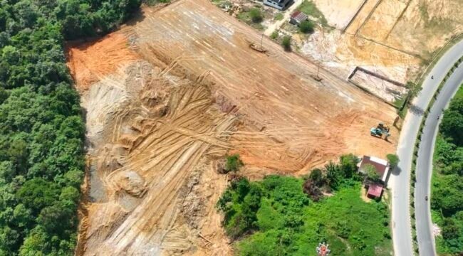 Foto udara lahan di Kelurahan Puuwatu Kendari  yang menjadi objektif dugaan penyerobotan dan kini telah dilaporkan ke Polda Sultra. Foto: Istimewa
