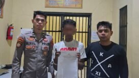 Pria inisial A alias LT (tengah) ditetapkan sebagai tersangka kasus pencabulan terhadap anak di bawah umur di Buton Utara. Foto: Istimewa