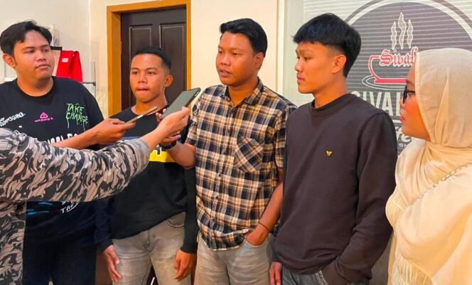 
 Penanggung Jawab KARST, Ikhram (tengah). Foto: Istimewa