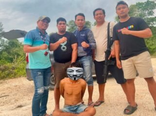 Pria berinisial A pelaku pencurian motor dan tabung gas di Konawe Selatan ditangkap polisi. Foto: Istimewa